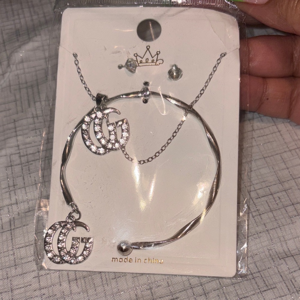 Fashion Silver-Tone Crystal Pendant Necklace & Bracelet Set